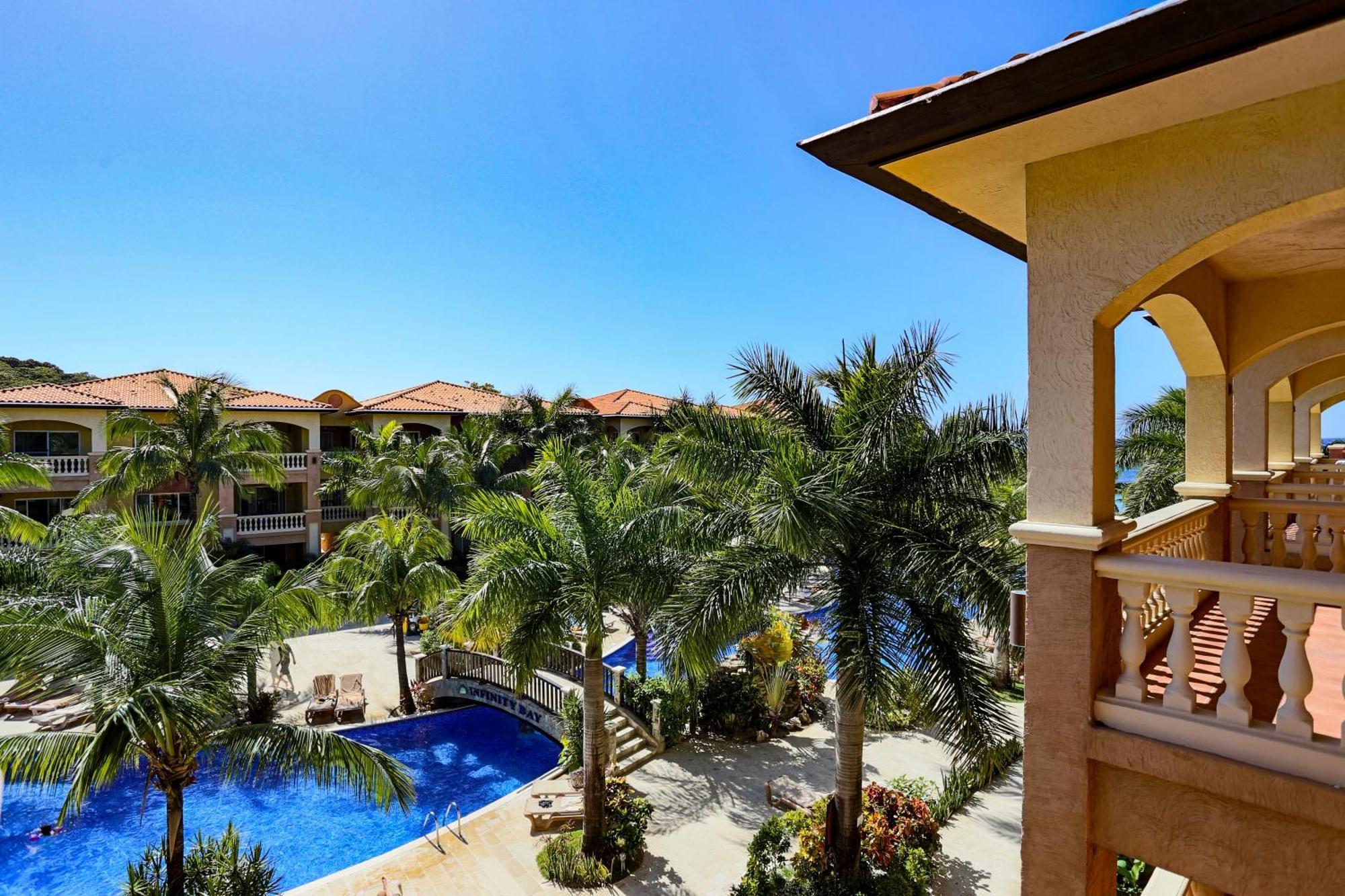 Infinity Bay Spa & Beach Resort West Bay Extérieur photo