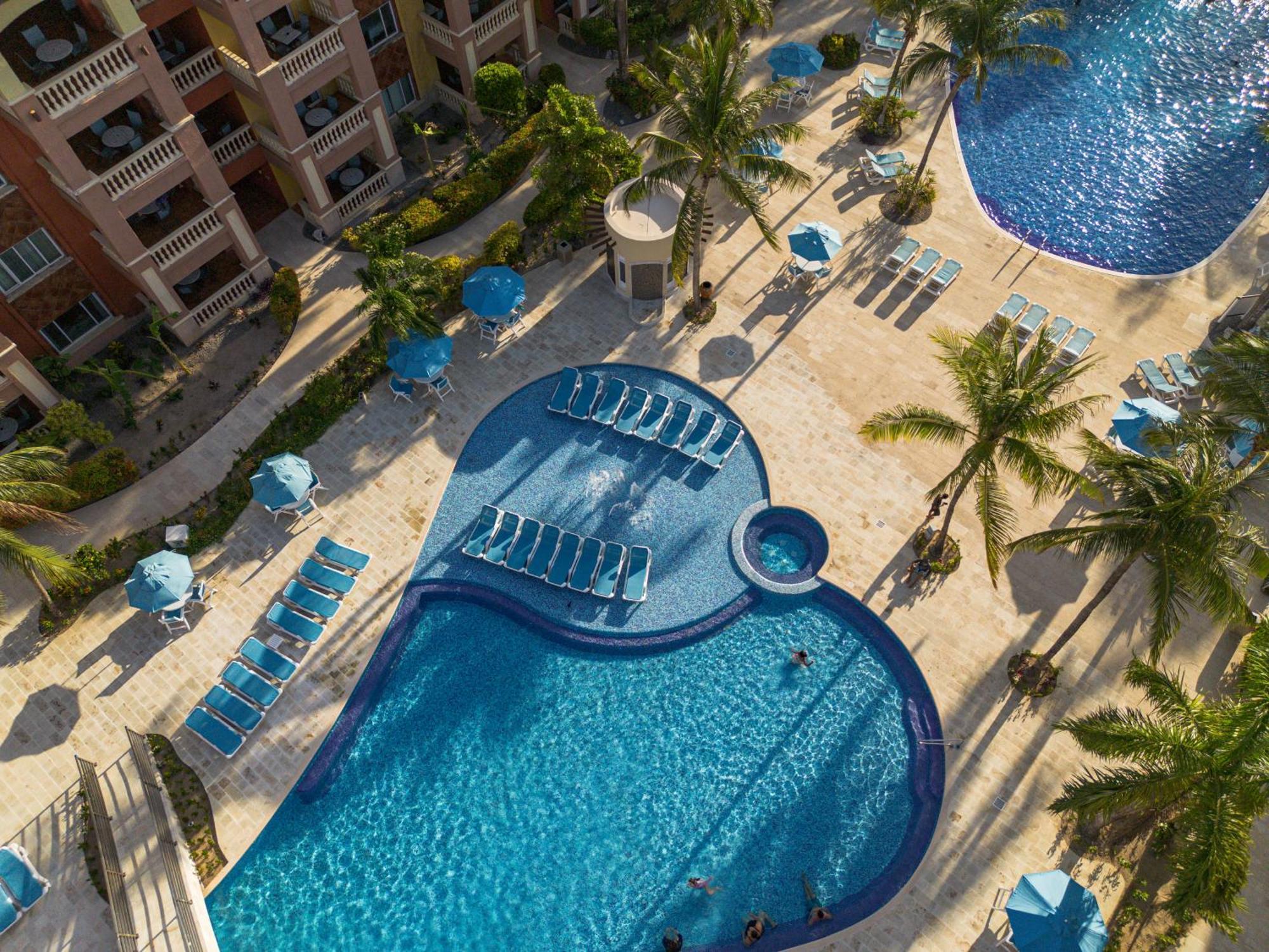 Infinity Bay Spa & Beach Resort West Bay Extérieur photo