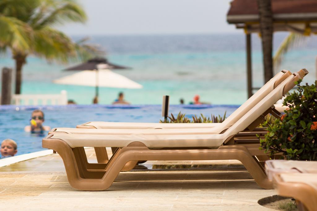 Infinity Bay Spa & Beach Resort West Bay Extérieur photo