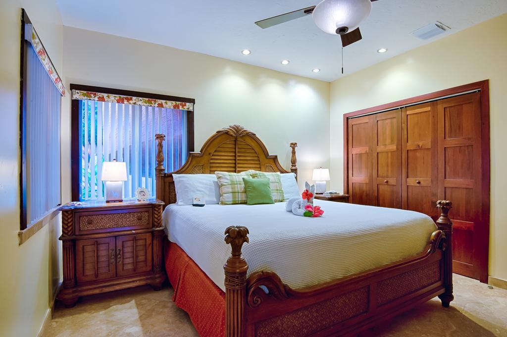 Infinity Bay Spa & Beach Resort West Bay Extérieur photo